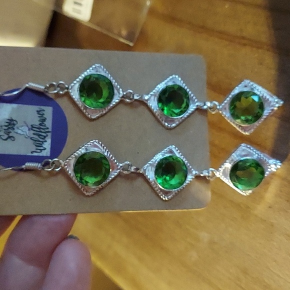 Sassy Wildflower Jewelry - PERIDOT Sterling Silver Earrings